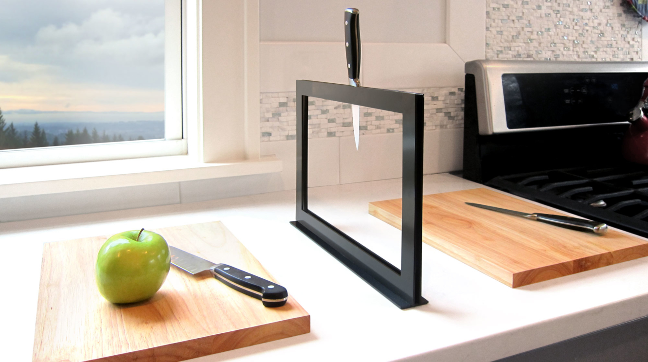 Image of Chops – Knife Rack and Cutting Board